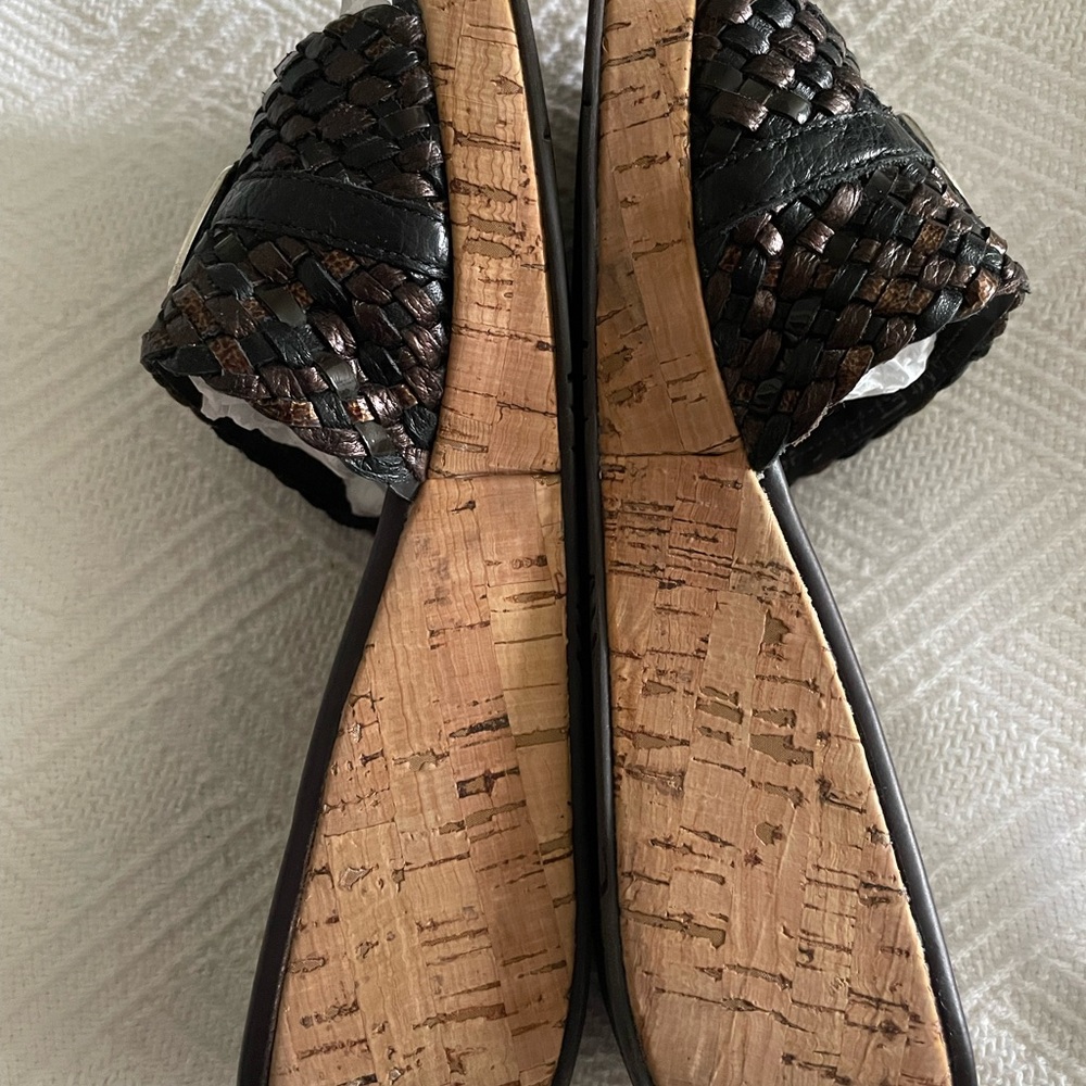 Beautiful Brighton wedged sandals, excellent condition worn once. - Picture 3 of 6